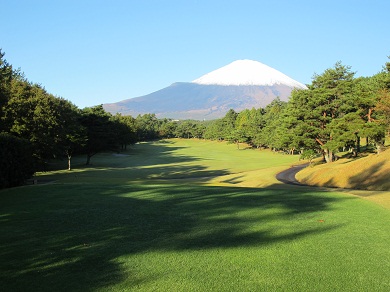 EB1富士国際ゴルフ倶楽部富士コース18ホール１日貸切利用券